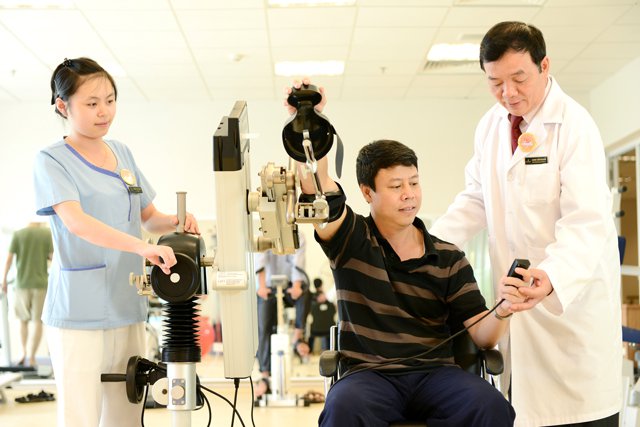 Dấu hiệu Thoái hóa cột sống cổ